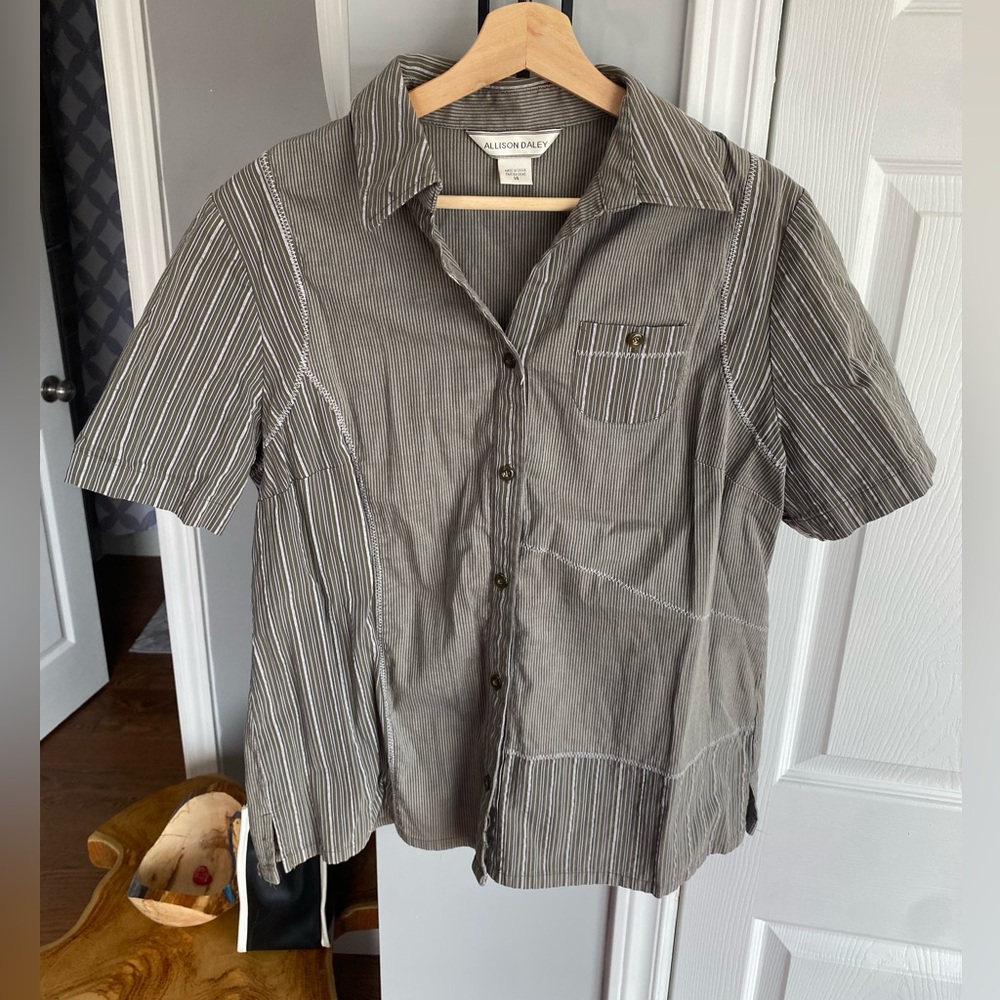 🌷Alison Daley Olive Striped Patchwork Button Up Shirt Size 14 3/$30